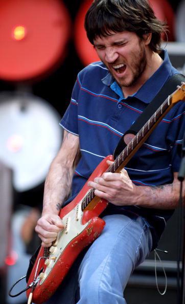 Twitter 上的 カズオ ジョン フルシアンテは 髪を切り ネルシャツ Orポロシャツ を着るようになってからカッコ良くなった と言う仮説 Http T Co Crf42teahr Twitter