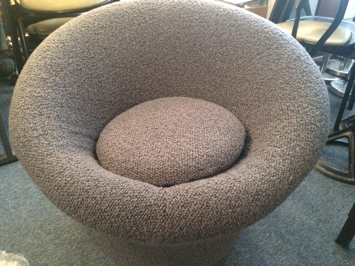 ParamountSoho's tweet image. Original Mushroom Armchair by Pierre Paulin £700 - Email nadia@paramount.uk.net for more info