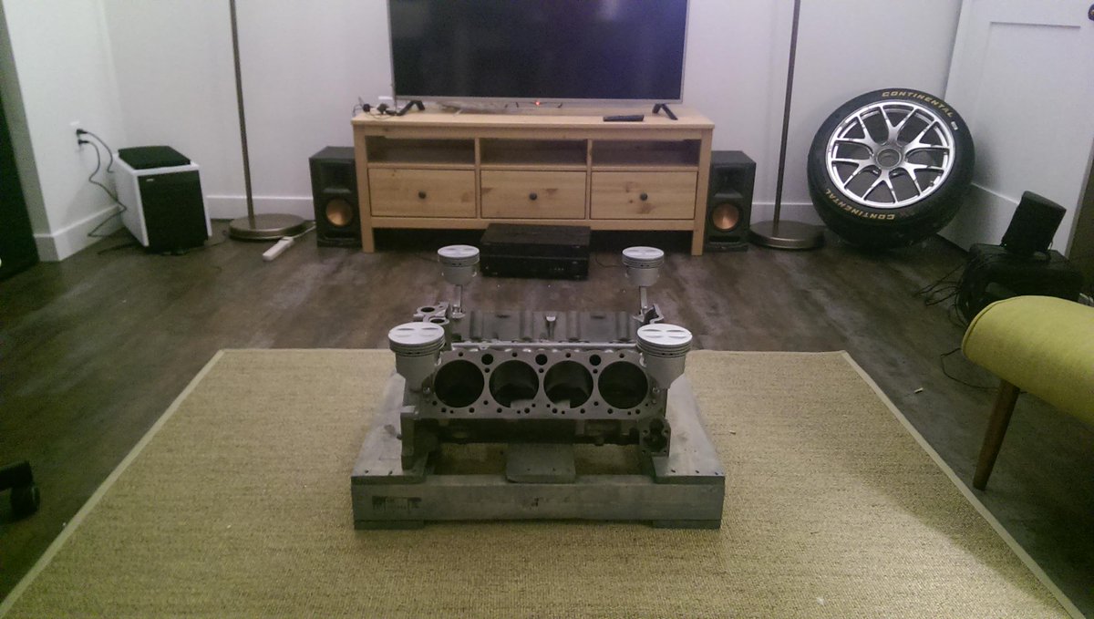 MrAutoFinancing's tweet image. Watch as this car enthusiast turns an Engine Block into a coffee table
oppositelock.jalopnik.com/making-the-eng…