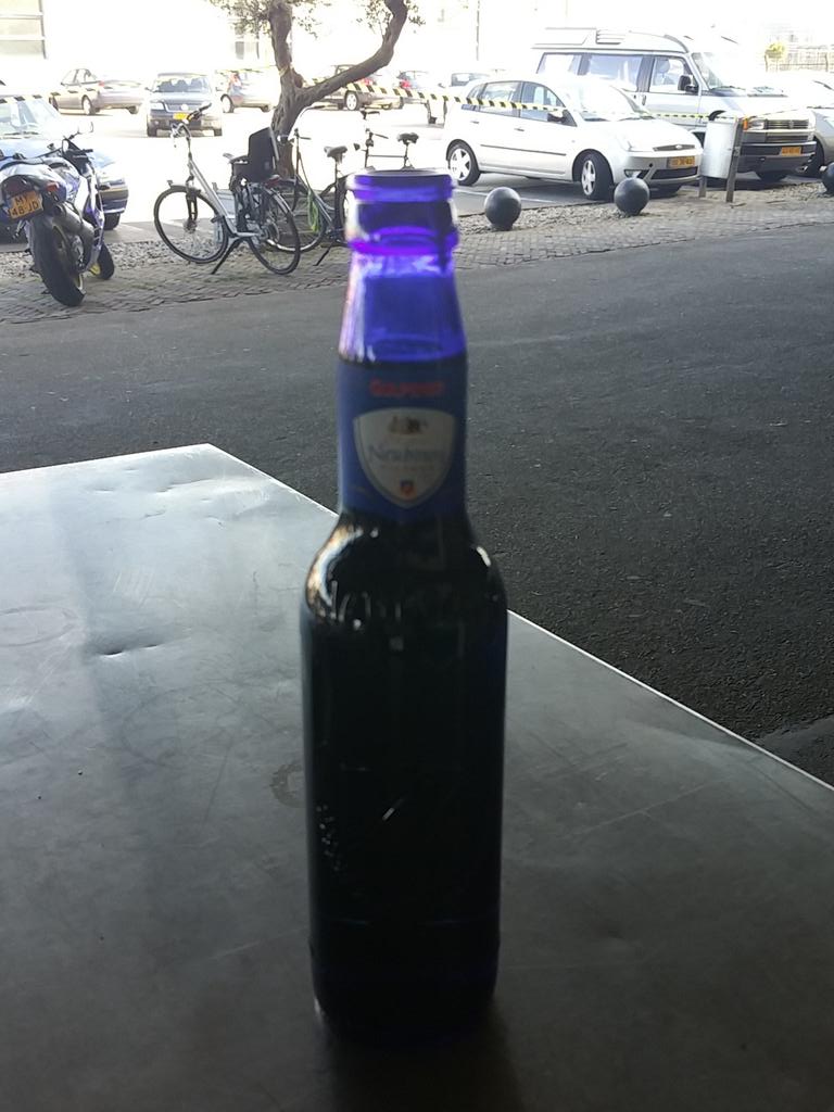 jorgvloet's tweet photo. Was een geslaagde dag. #drupaljam #drnu lekker biertje http://t.co/lzD4YlJI8W
