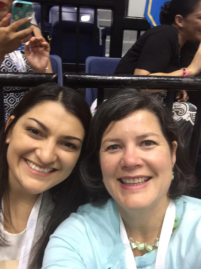 AmanFernan24's tweet photo. #CollegeSigningDay ##ReachHigher #commitToCollege selfie @IDEAschools http://t.co/ZYQDdo1aIp