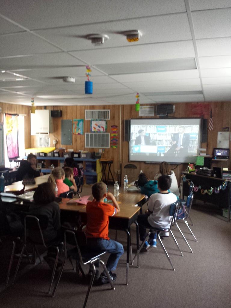 Watching the President talk to students about the importance of reading! Love it!!!
#discoveryed #OfThePeople