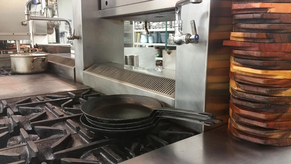 ChefRoyChoi's tweet photo. I love kitchen mornings and set up http://t.co/kO8yRnVDD7