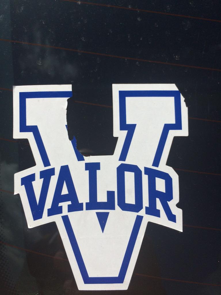 CoachPFieldTurf's tweet photo. Great visit @ValorFootball today!! Nice seeing @CoachBufton & talking #2016prospects @BHSUFootball #valorfootball http://t.co/b5jsid6OoE