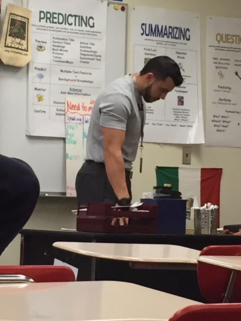 thesantucci's tweet photo. 😅🙌😍😍😍 #spanishsub http://t.co/GQUJRc6gUy