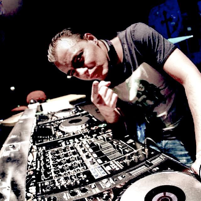 Tunnel_Club's tweet photo. Welcome 2 Tunnel Club tonight: #ReStyle, SteveX, Maniac, TheAirwolf, Doom, Vivid uvvm. @TUNNEL RAVING INTO #MAY! http://t.co/CUBUyctYzo