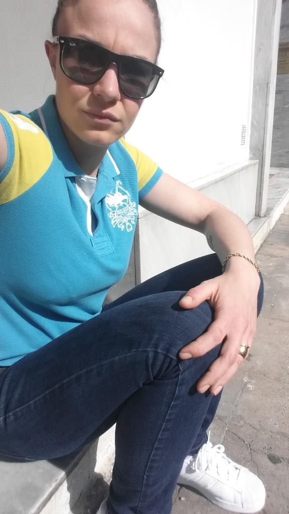 AliceBegot17's tweet photo. #Superstar #adidasOriginals #imasuperstar #frenchriviera #sun #chaaaleur #tropbien http://t.co/eLOzNQ7JXy