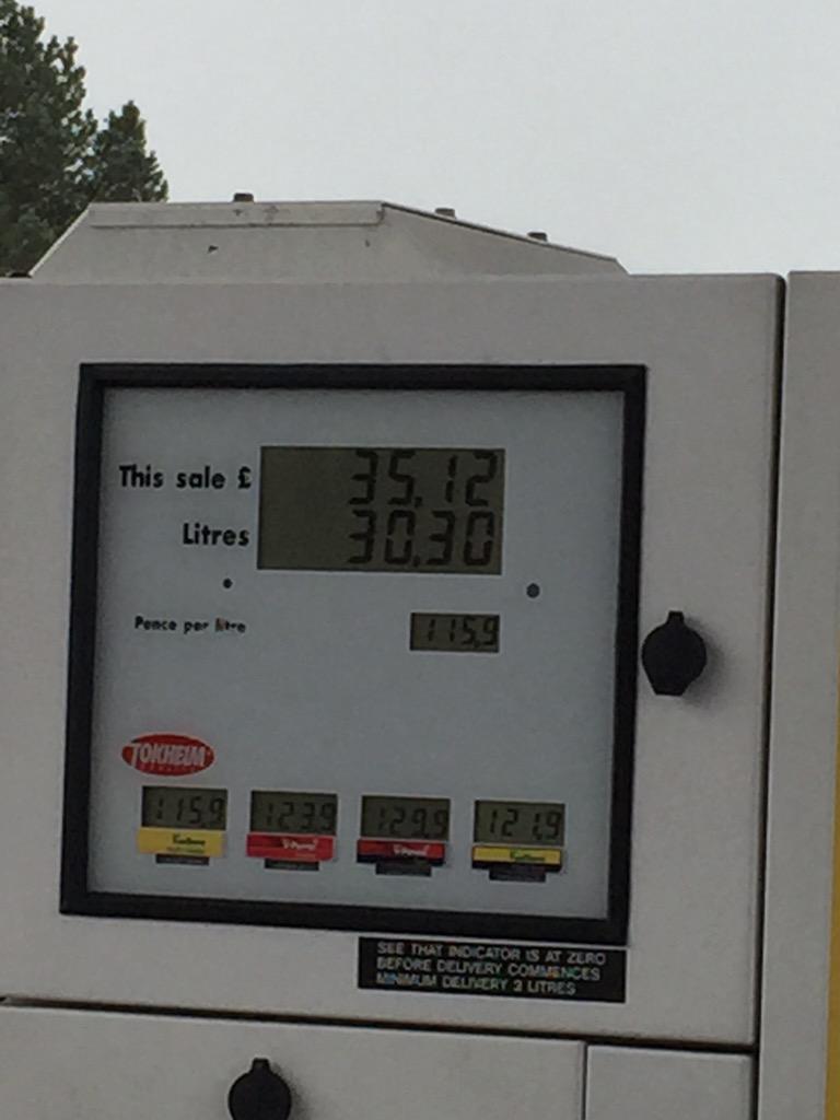 michaelenglis22's tweet image. Note to self; never let @sophie_rooney fill up your car again. #howisthatpossible