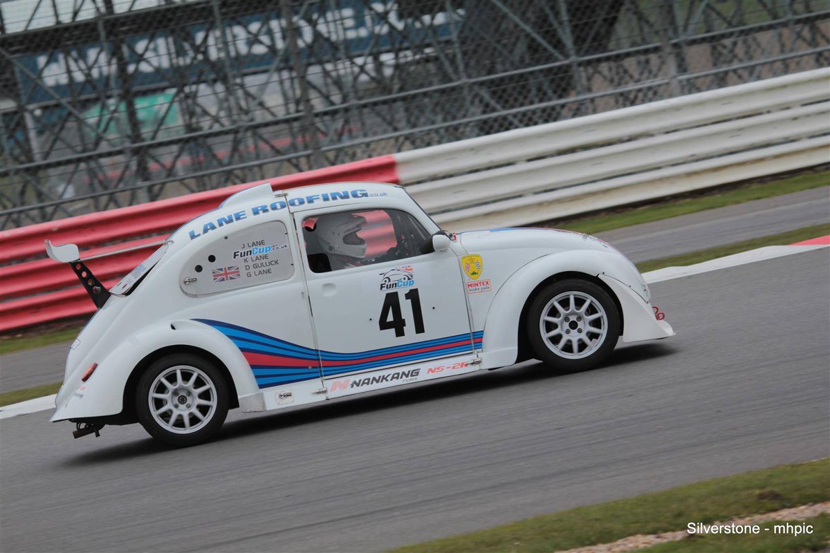 LaneRoofingLtd's tweet photo. @FunCup_UK looking forward to @SnettertonMSV next month http://t.co/eK0sXUrxhb