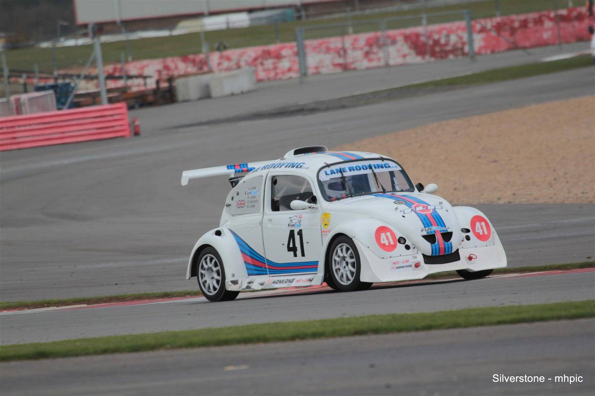 LaneRoofingLtd's tweet photo. @FunCup_UK looking forward to @SnettertonMSV next month http://t.co/eK0sXUrxhb