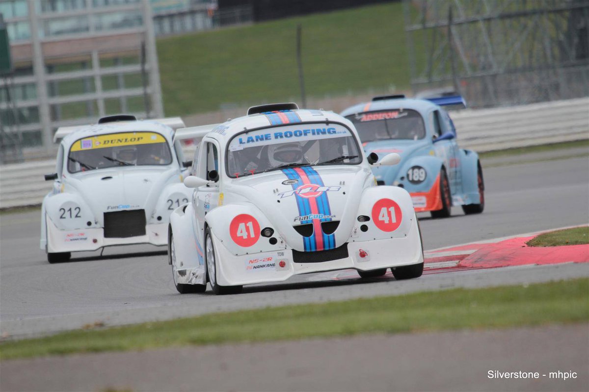 LaneRoofingLtd's tweet photo. @FunCup_UK looking forward to @SnettertonMSV next month http://t.co/eK0sXUrxhb