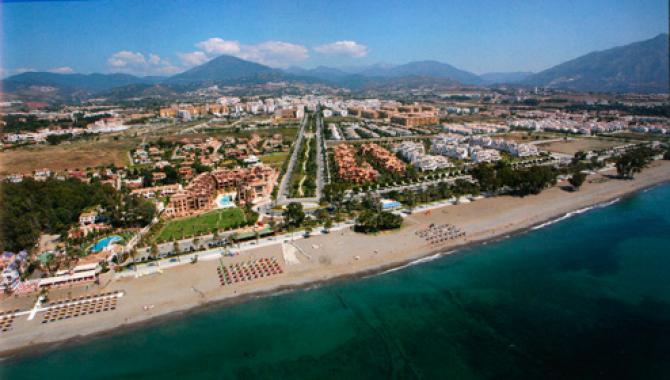 #PuentedeMayo ! Estás por #SanPedroAlcantara ? Te esperamos en El Almacen Gastrobar! Tu bar de tapas en SanPedro!