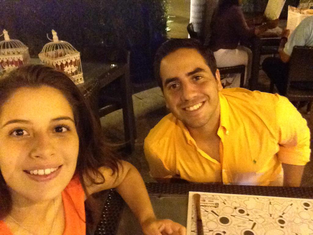 Fioredelgado97's tweet photo. TE AMO GRACIAS POR SER EL MEJOR NOVIO DEL MUNDO 💟💏 un año contigo y vamos por más 🙏💘 @KellyRZambrano http://t.co/IOe8w7E8iB