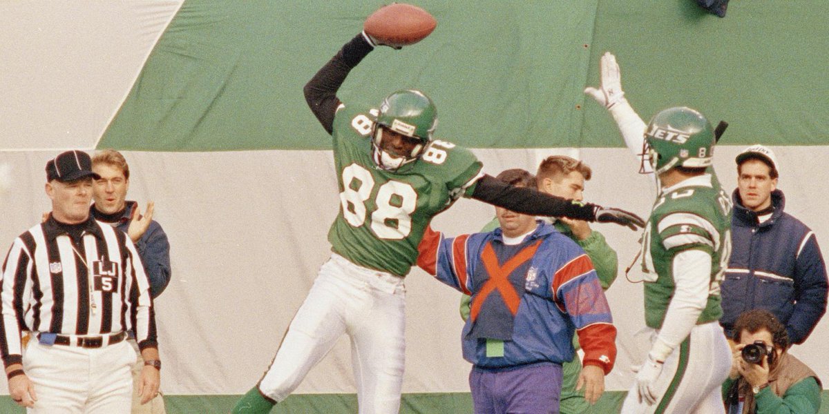 nyjets's tweet photo. Wishing a happy birthday to our 10th overall pick in 1985, Al Toon! #TBT http://t.co/A57YpOzd8u
