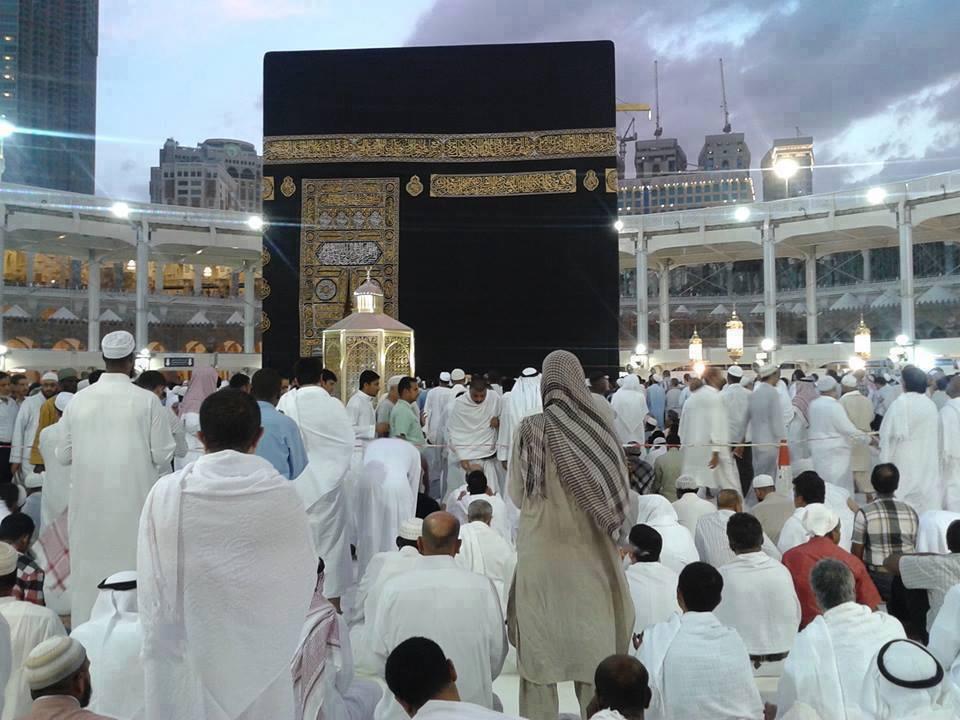 MuslimaQuiTweet's tweet photo. Rien ne nous atteindra, en dehors de ce qu'Allah a prescrit pour nous, Il est notre Protecteur http://t.co/cMNnkicwpf