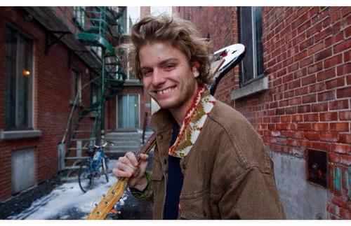 Happy birthday to Mac demarco, whatta babe 