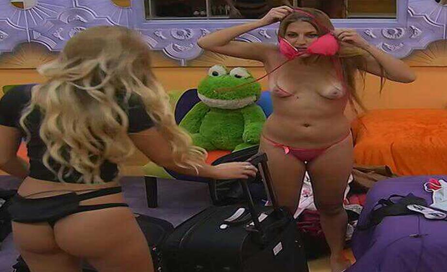 primiciasyacom's tweet photo. En la primera noche de #GH2015 ya hubo desnudos y escenas HOT > http://t.co/udg2Amf5wi http://t.co/Am7BZcuyse