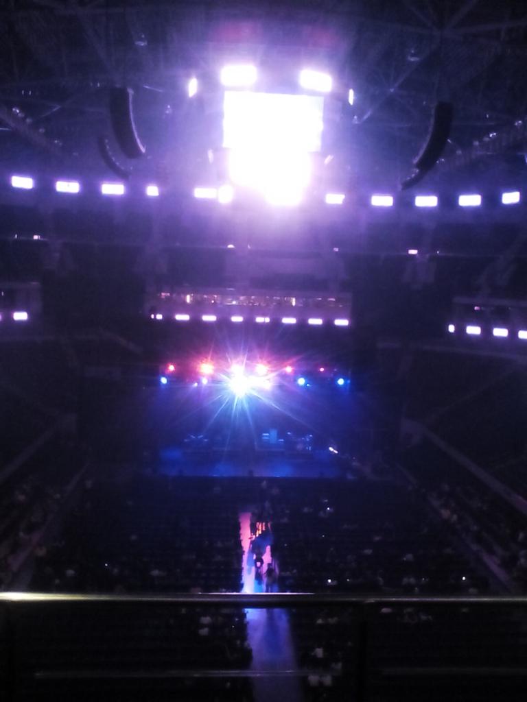 animae20's tweet photo. JGH from @ddlovato 's concert in Manila. We had fun, love yah Demi. :-D You're awesome.

Sorry for bad quality pic. http://t.co/OgVbhD2lNc