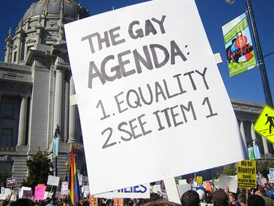 QueerSenseBook's tweet photo. Help change attitudes to acceptance whether it is domestic or abroad by supporting #QueerSense http://t.co/H5l0yP7dcq http://t.co/ZtGo4XAe7u