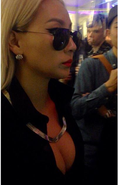 OctaviaDeDisti's tweet photo. Duuh celenganny mbak e --" : sideview shots are deadly http://t.co/sGTqZDcYus"
