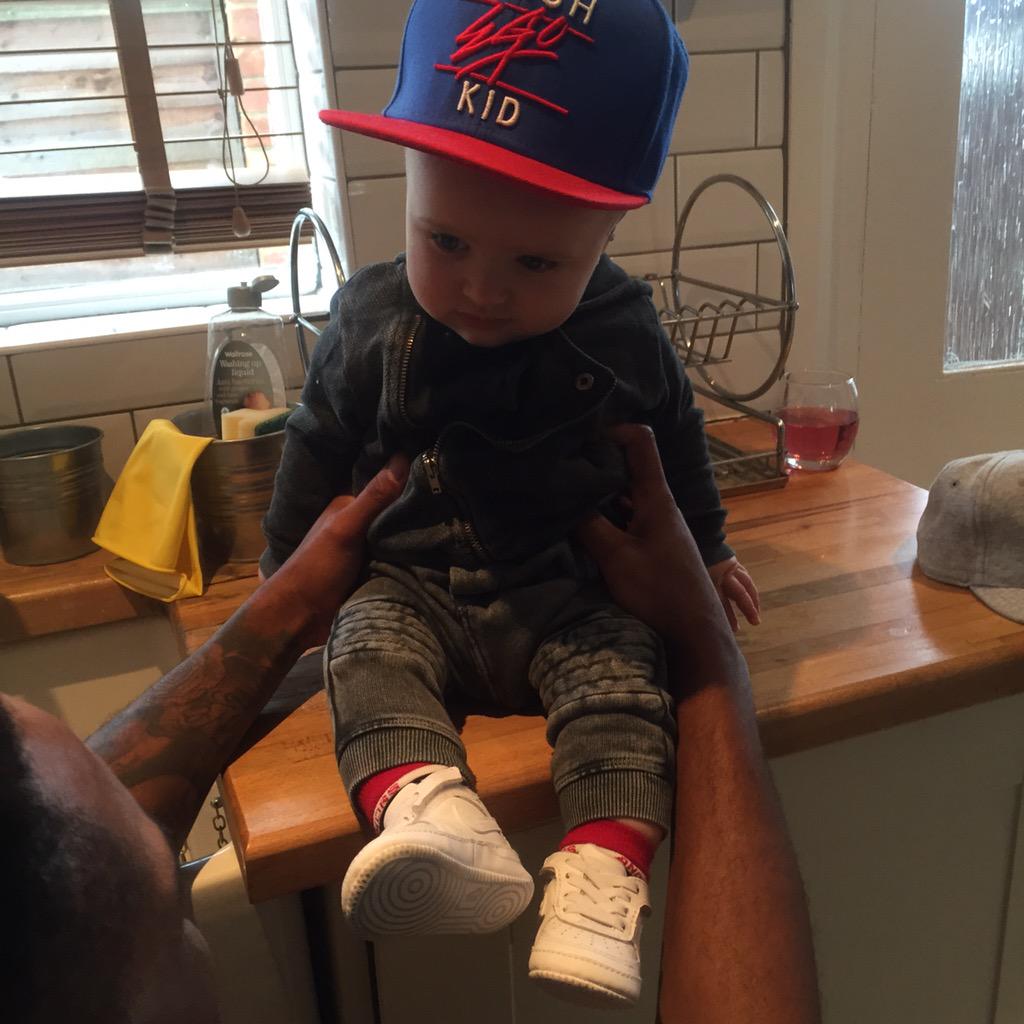S33Evans's tweet photo. Starting him young @FRESHEGOKIDLTD http://t.co/5QmmnTxxiV