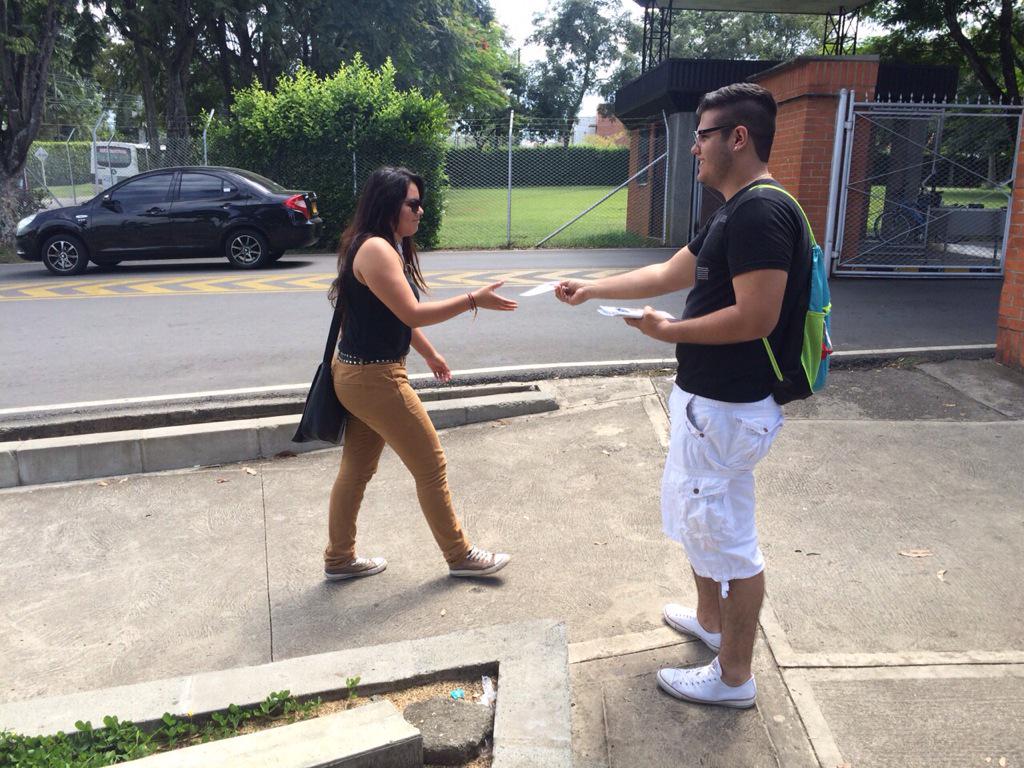David_Betan's tweet photo. #PiensaDigital #MRSIcesi #SignoMedia http://t.co/ByUpz24XCU