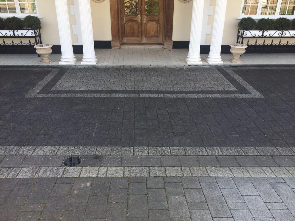 LewisCityClean's tweet image. Driveway Cleaned And Treated #JustLikeNew