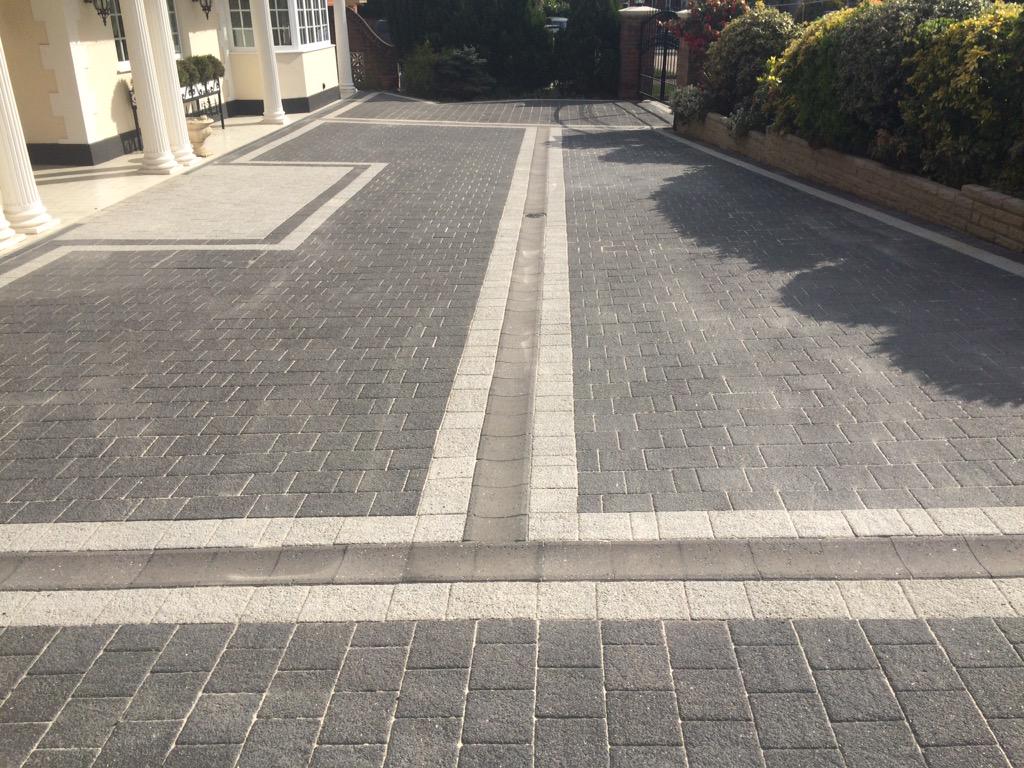 LewisCityClean's tweet image. Driveway Cleaned And Treated #JustLikeNew