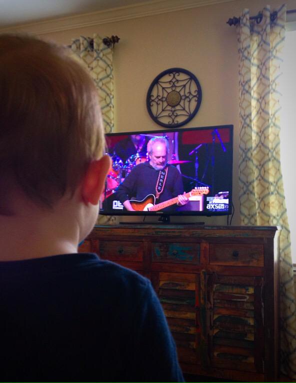davidblackjr's tweet image. This is called "raising your son correctly." Thanks, @merlehaggard for educating my kid today. #thehag #songpower