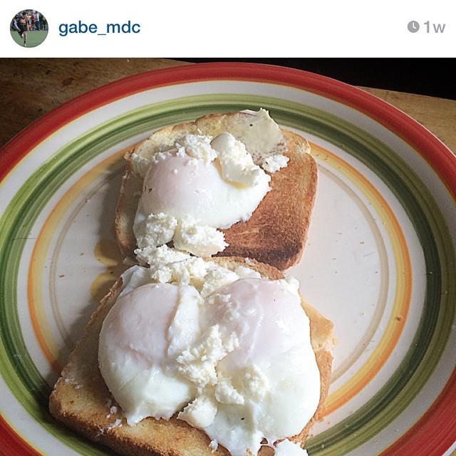 PeaceLovePlates's tweet photo. @gabe_mdc cooking up some delicious poached eggs on toast! Now that's how champions start their day!
#healthyeating… http://t.co/9Ikae73IyQ