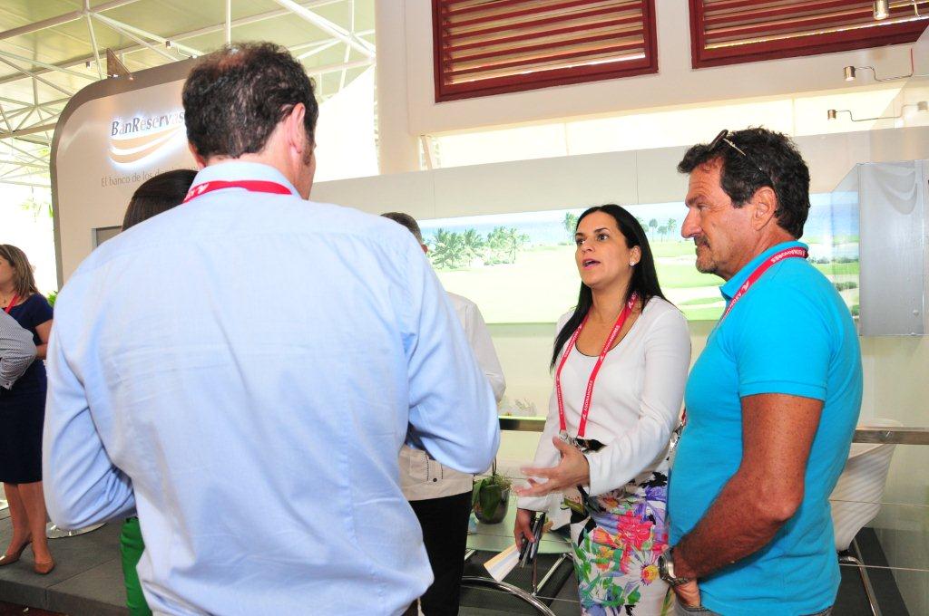 BanreservasRD's tweet photo. En #DATE2015, #ElBancodelosDominicanos presenta estrategias de fomento a la inversión en el turismo dominicano. http://t.co/IMwn1Gazc7