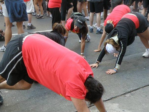 RunArezzo's tweet image. #streching#pregara#running#@RunArezzo #AREZZO