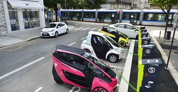 formulaegreen's tweet photo. Grenoble, la ciudad europea del coche eléctrico http://t.co/F8LRFAWKb6 http://t.co/D5FuUZ29IP