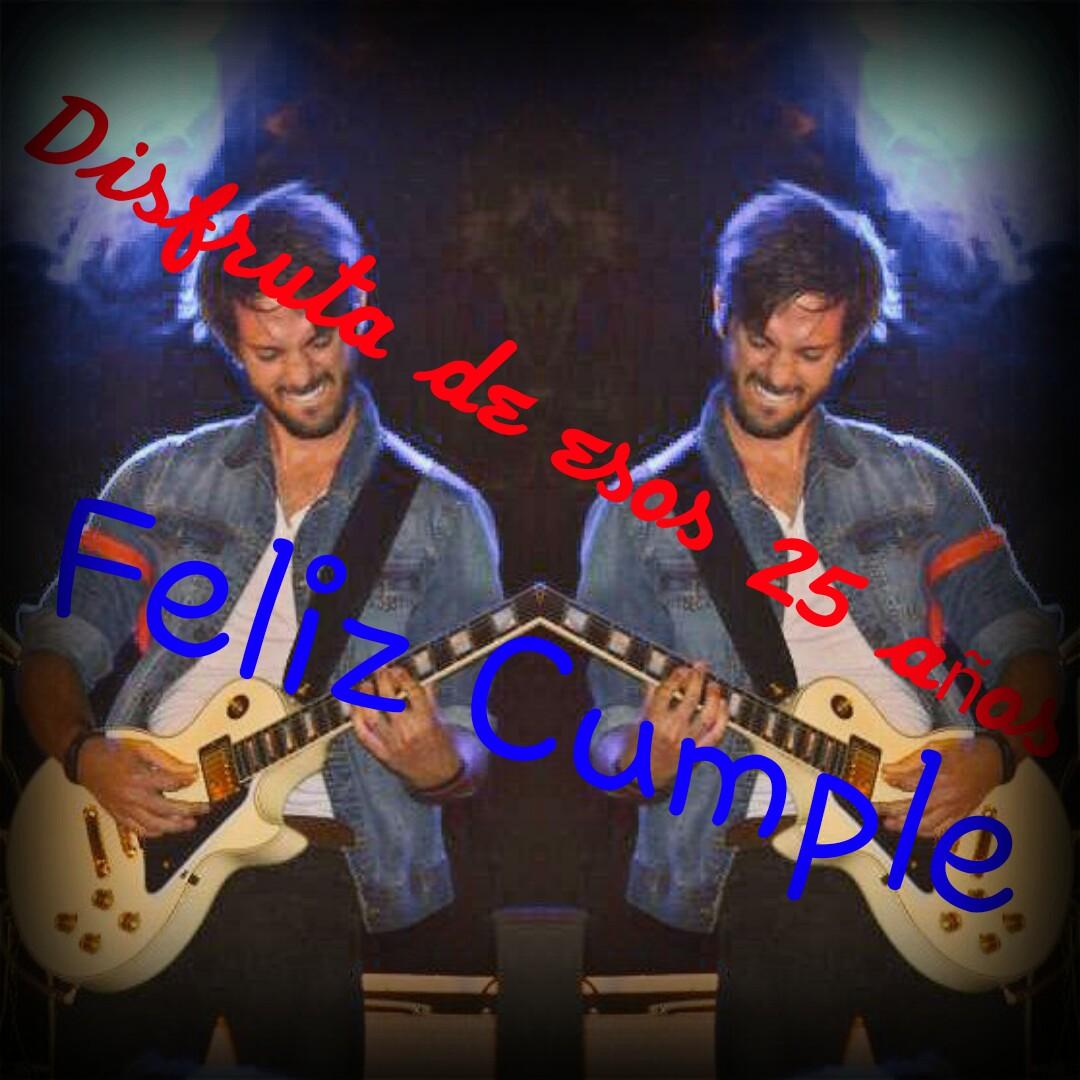 Siempre_Dvicio's tweet photo. Felicidades otra vez!!! Decirte que te adoro y que te mereces lo mejor del mundo🌍!! 😘🎂🎁🎉 #DvicioNacho #Felices25Nacho http://t.co/Q9MJhyJTWW