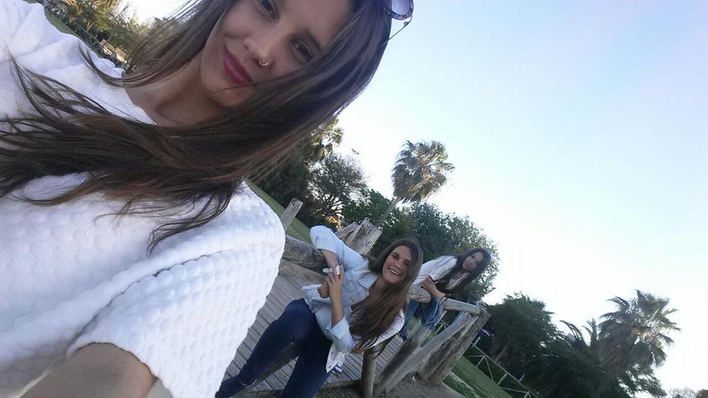 Geemaaraamoos's tweet photo. Buenas noches #dia1000 #lasmias #osamooo http://t.co/JQ3elehwdf