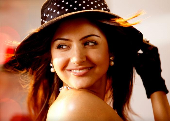 Wish you very Happy Happy Birthday to beautiful angel Anushka Sharma :) :D 