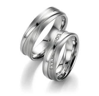 Hochzeit_Ringe's tweet photo. Romantische Fischer #Trauringe aus #Weißgold mit sanftem Schwung - jetzt im #Sale. http://t.co/uzRHuRIXWK http://t.co/MKr7LjLvYU