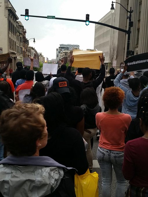 Marching down N. Charles St. now. #NoJusticeNoPeace http://t.co/p0iPZ0mfmO<a href="/tag/nojusticenopeace"class="tags">#NoJusticeNoPeace</a>