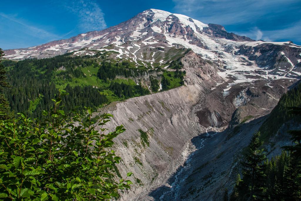 Conserve_WA's tweet photo. Washington #snowpack smallest in 35 years! http://t.co/0F9cI8ZhMK #climatechange http://t.co/fP6FYUWDOe