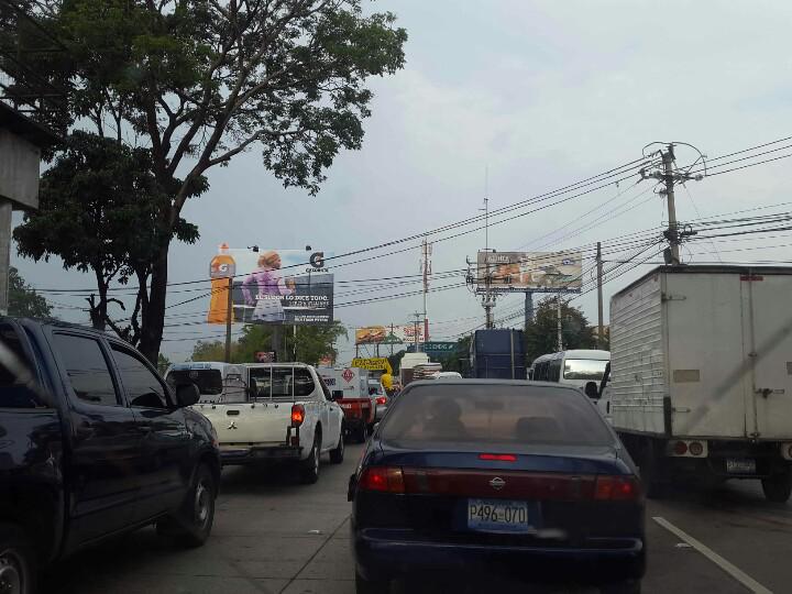 LayerMg's tweet image. #TraficoSV pesado en la panamericana desde el Trébol de merliot hacia San Salvador @ddovia @eltraficosv_com @alertux