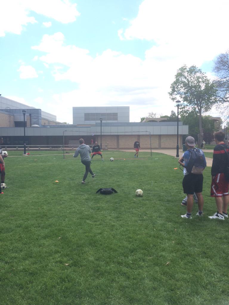 SheaBrigade's tweet photo. We are out on the Olin Quad until 3p.m. Come out and hang out with the #SheaBrigade and The Men's Soccer Team! http://t.co/uPLiUF8dKL