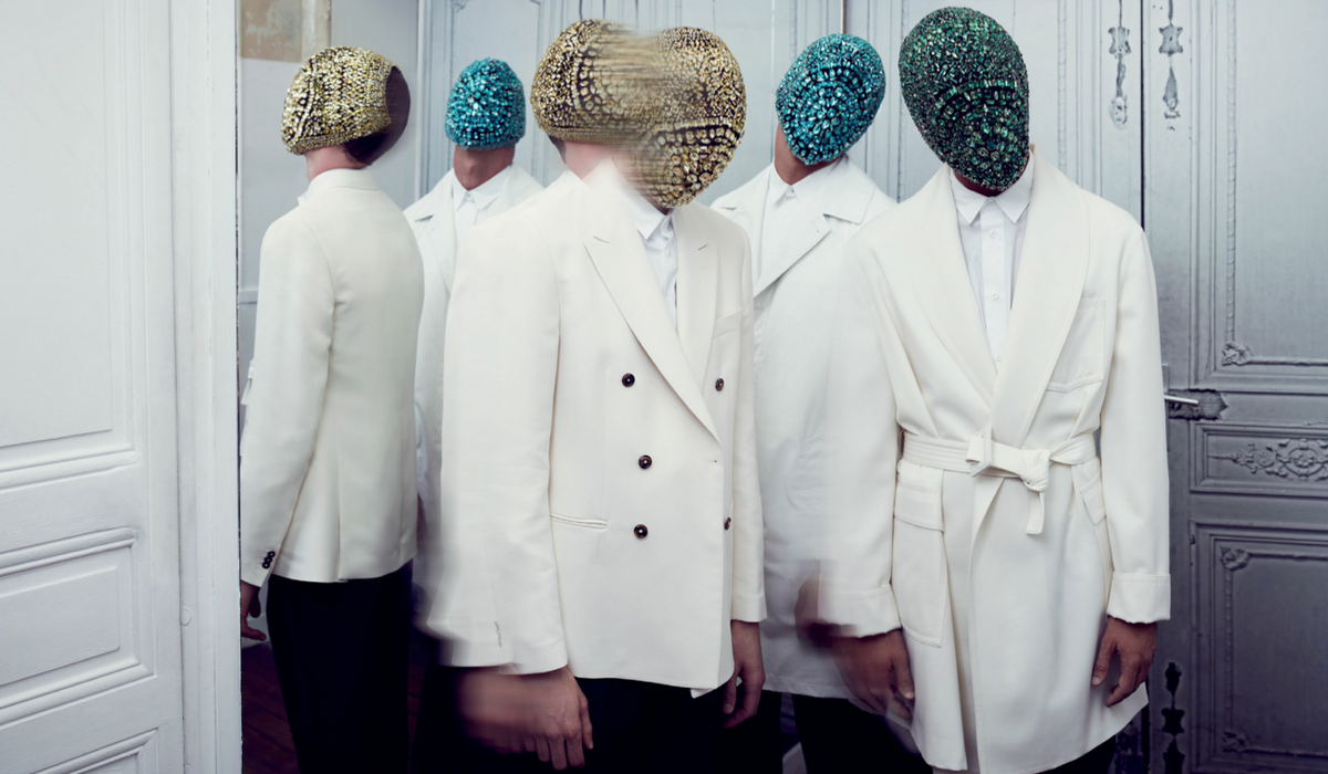 ParisianismeMag's tweet photo. #TheArtistisAbsent : un documentaire inédit qui tente de percer le mystère #martinmargiela : http://t.co/bGxSgnXZES http://t.co/58at7aaMK1