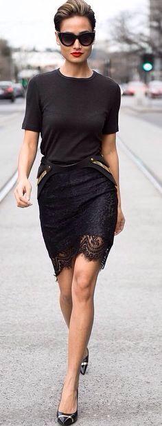 AlmaAlessandra's tweet photo. Black according @micahgianneli #simpletee #lace http://t.co/AzhljygQXa