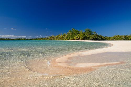 IsabellesTravel's tweet photo. RT @PaulGauguin: How do we #BeachThursday in Fakarava? White sand and crystal lagoons of course!! http://t.co/eLG61zXVY3