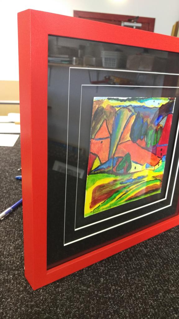 SgGailey's tweet photo. Edges on the art aren't quite right so it becomes a feature! 😊 floating art with hand painted red frame anyone? http://t.co/XmfAuoznmt