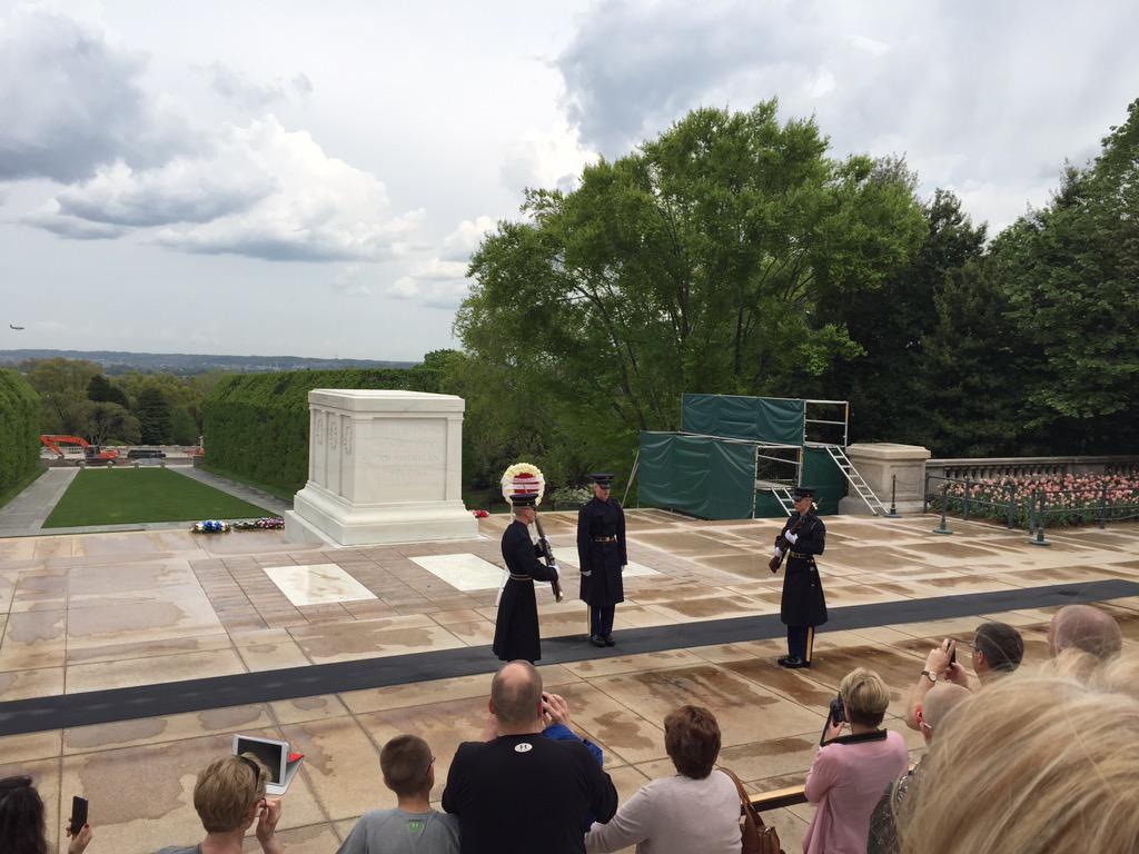 TheDennisDavis's tweet photo. Perfect ending to #VOTH2015 as we fight for #VAaccountability & honor those who have paid the ult price for #freedom http://t.co/eH7PbxMOa4