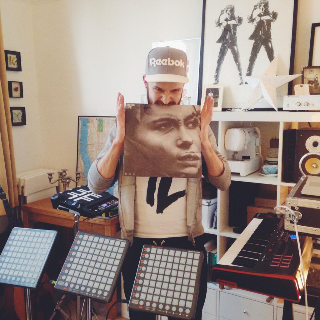 AvecSans's tweet photo. Jack takes a break to take a bite out of the brilliant @swisslips album. #swisslips #fullybranded http://t.co/AINFb5uCFU