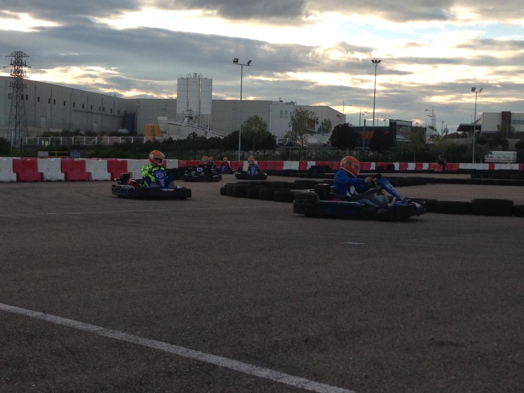KartingSanPablo's tweet photo. #ViernesKSP http://t.co/ZLDVA1N7FH