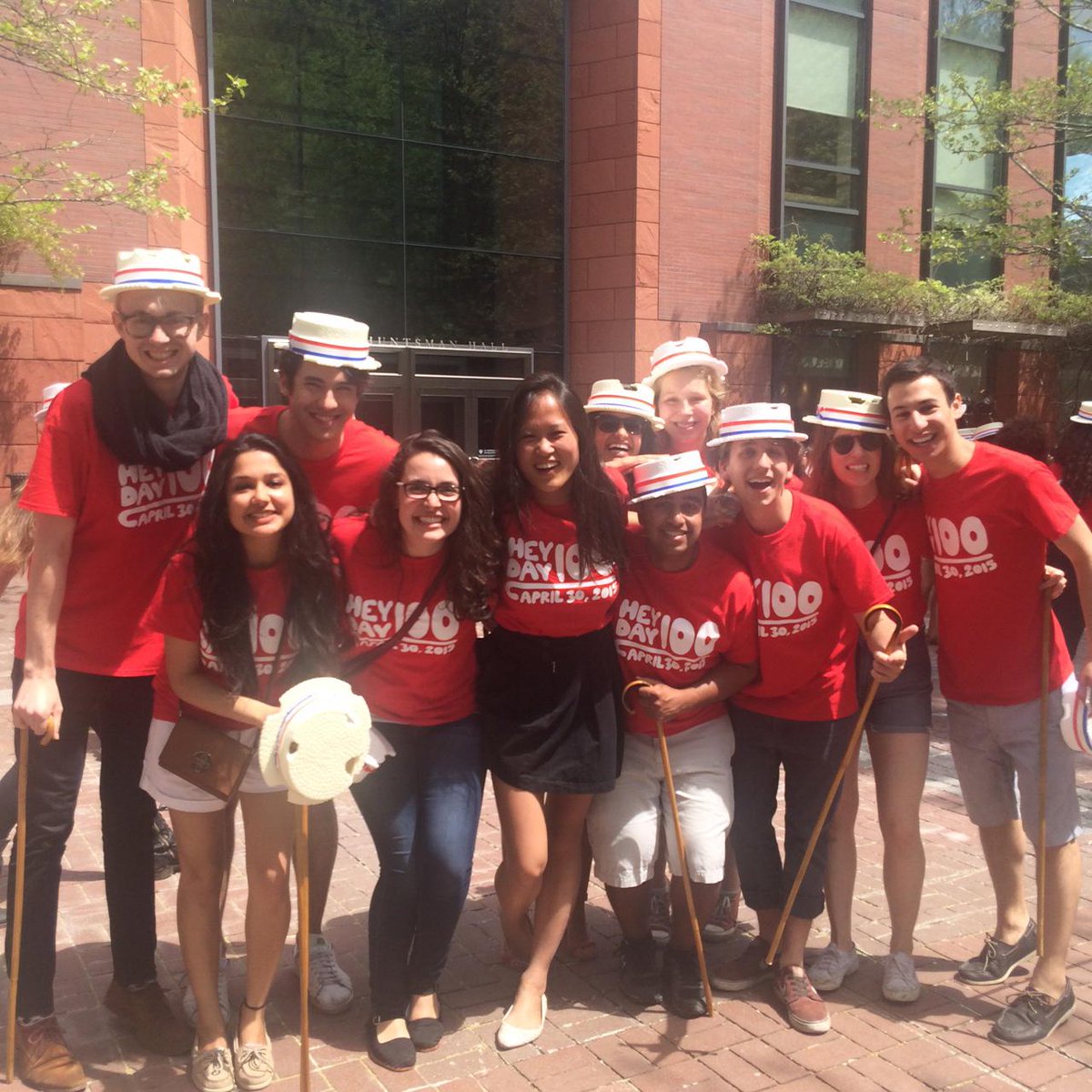 HuntsmanProgram's tweet photo. The @Penn #HeyDay100 tradition continues! Congrats Class of 2016, hard to believe you’re going to be seniors already! http://t.co/K3b5eccWIw