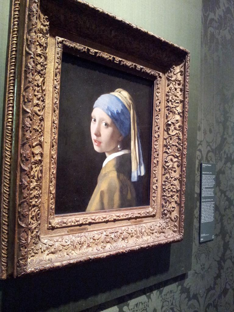 mcdfrago's tweet photo. Découverte de la Joconde du Nord dans son magnifique écrin du @mauritshuis #Vermeer http://t.co/93FSCmdSR9